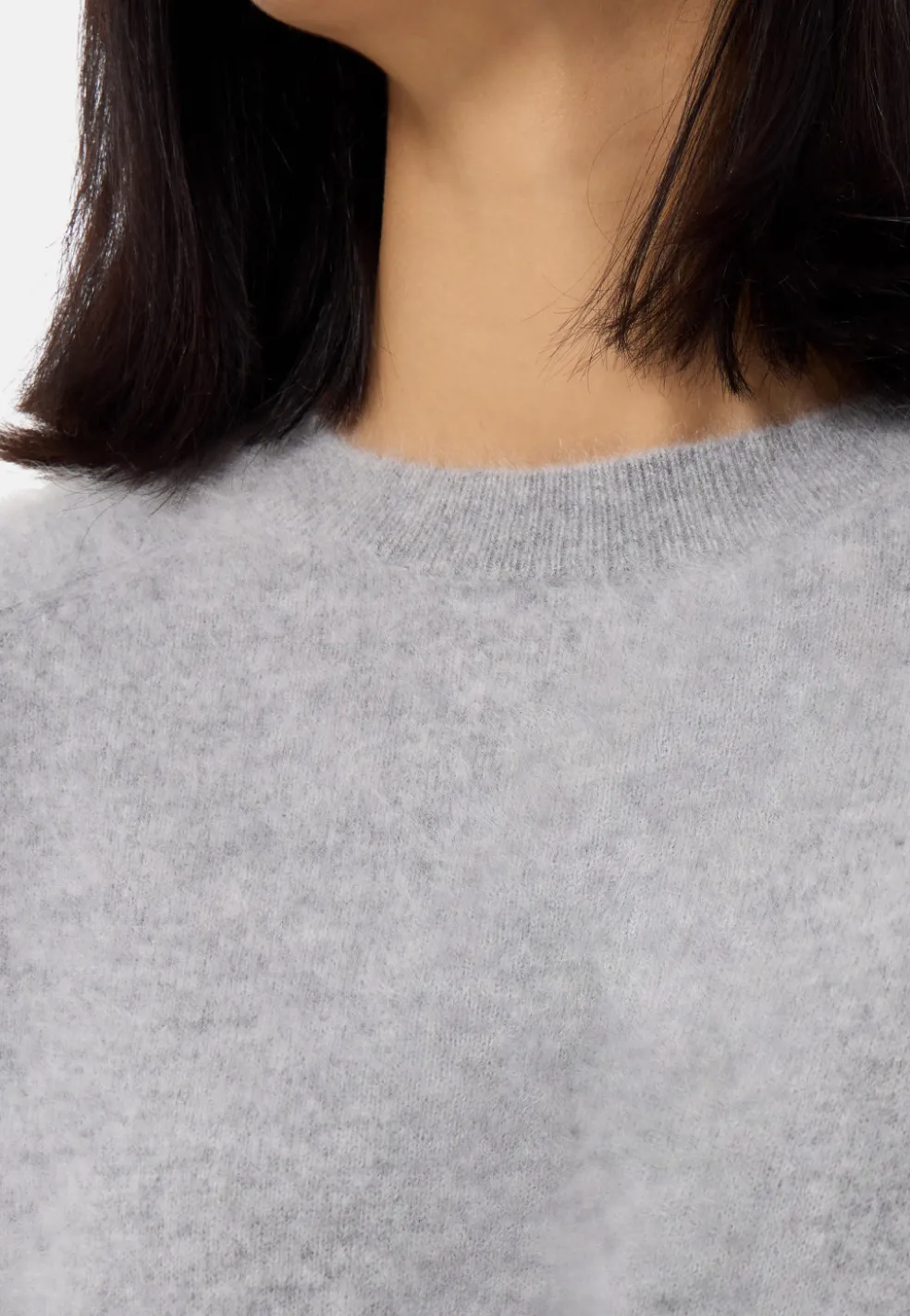 Brushed Kaschmir Rundhals Pullover mit Seitenschlitzen hellgrau