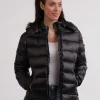 Daunenjacke mit Kapuze und Kaschmirfutter in glänzender Optik schwarz
