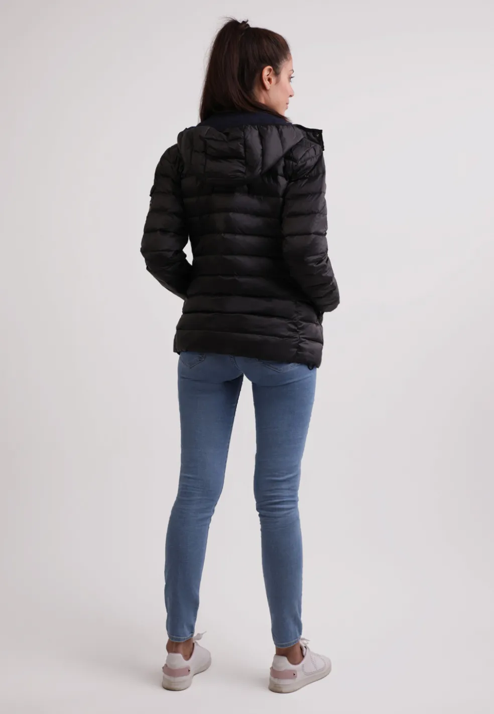 Daunenjacke mit Kapuze und Kaschmirfutter schwarz
