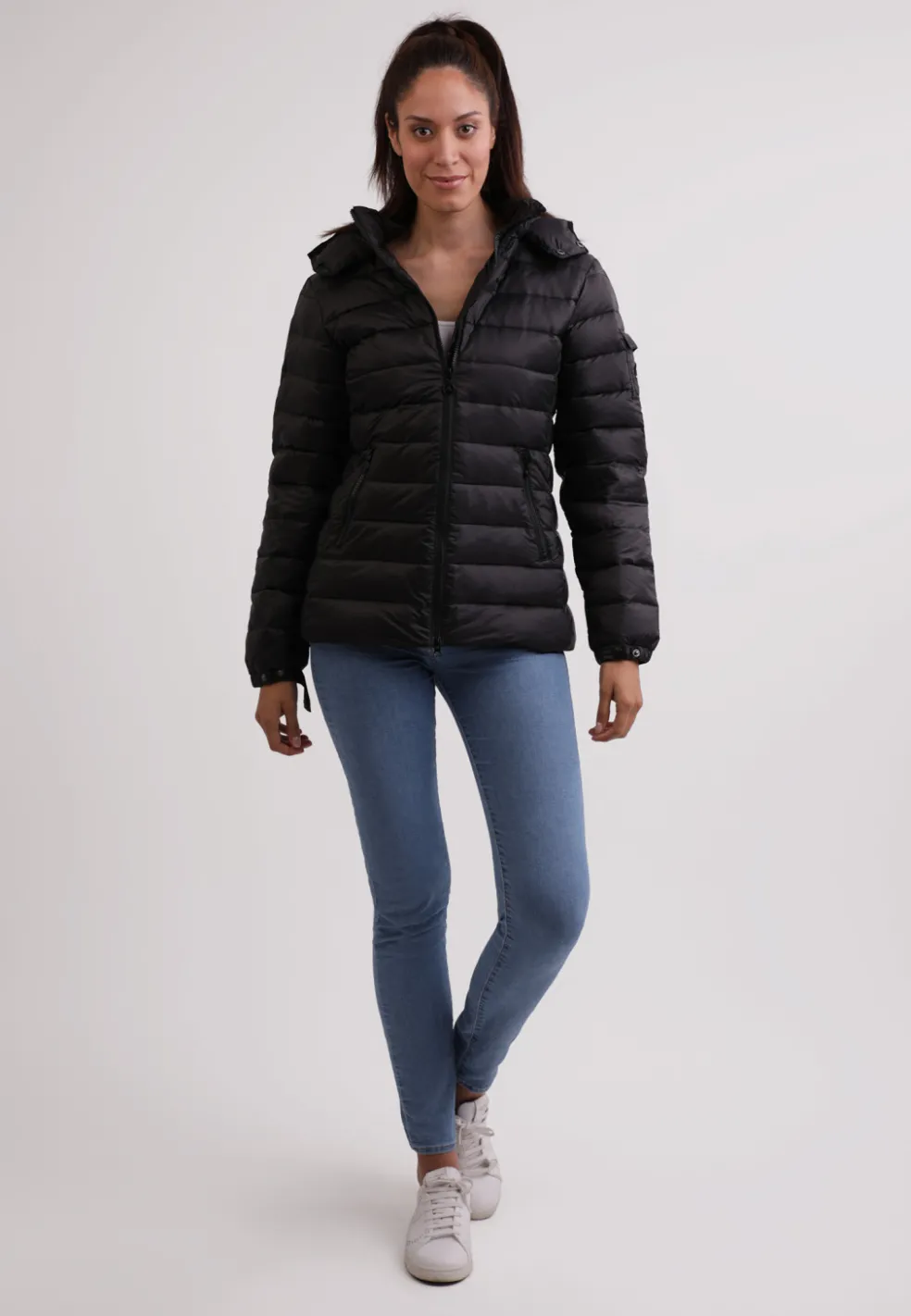 Daunenjacke mit Kapuze und Kaschmirfutter schwarz