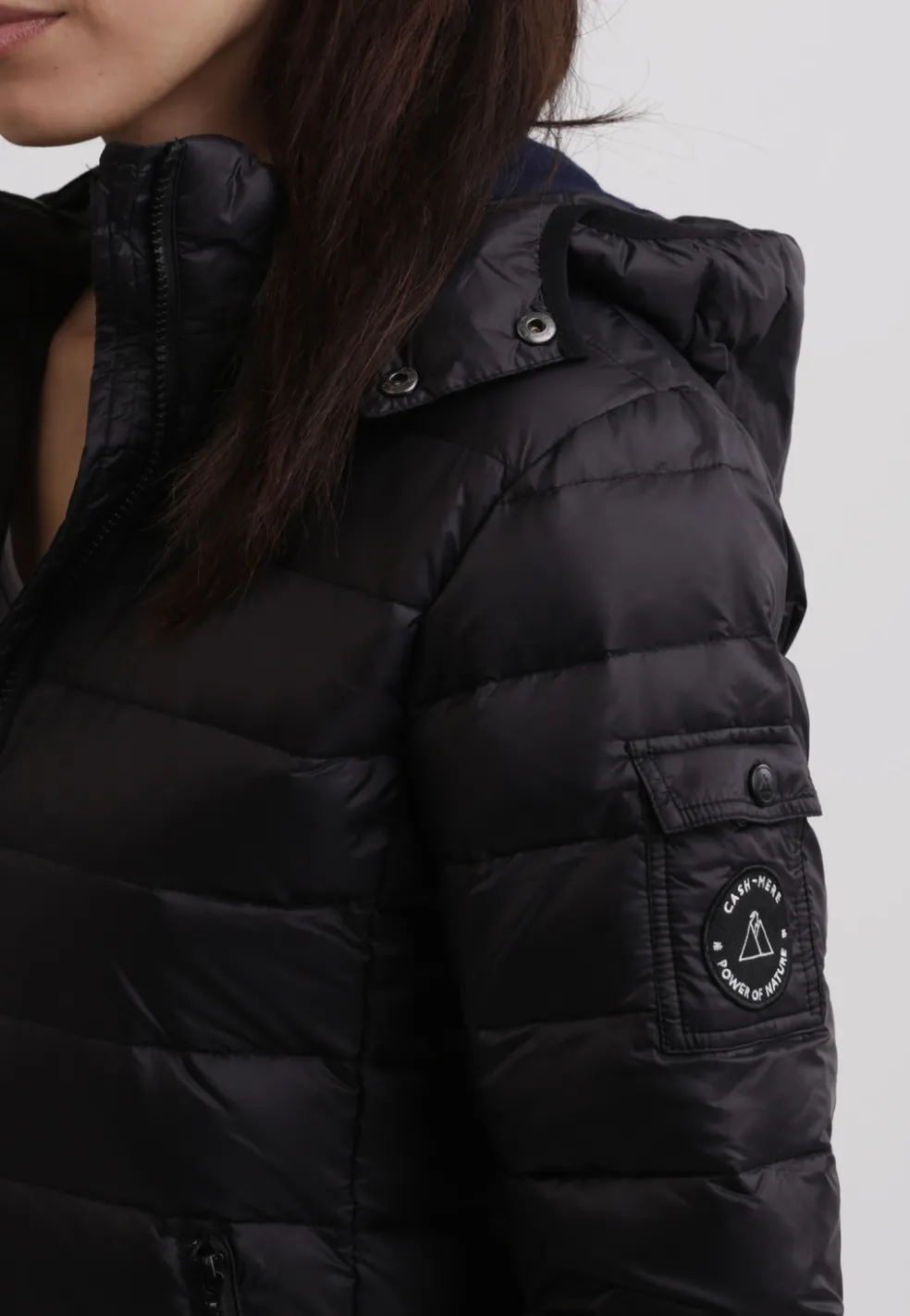Daunenjacke mit Kapuze und Kaschmirfutter schwarz