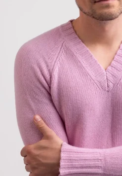 Grobgestrickter Recycelter Kaschmir V-Ausschnitt Pullover rosa