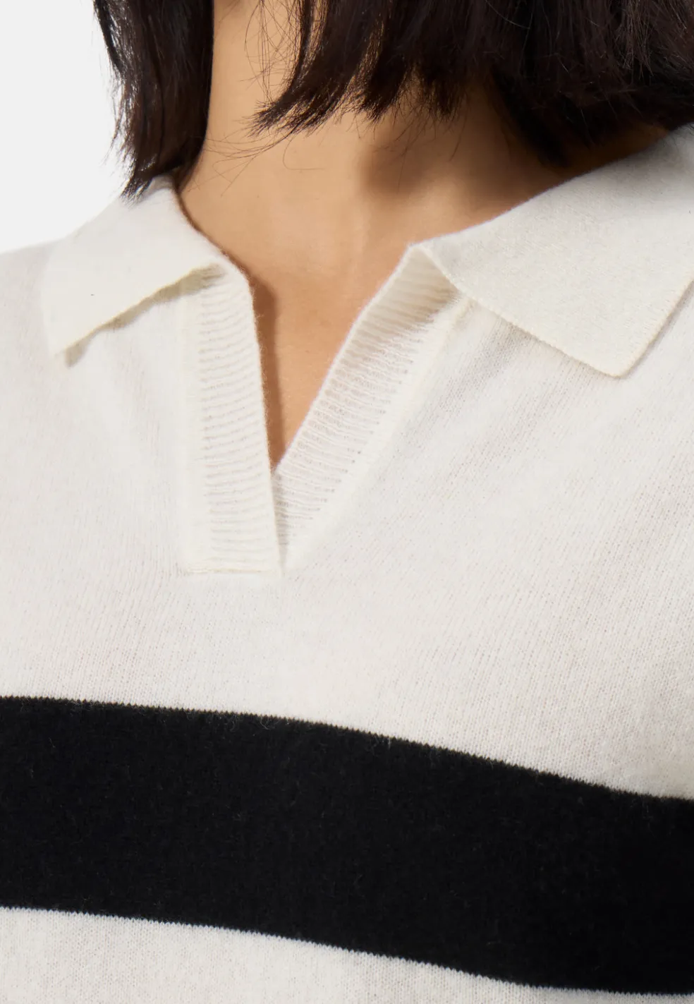 Kaschmir Pullover mit Polokragen gestreift weiss und schwarz