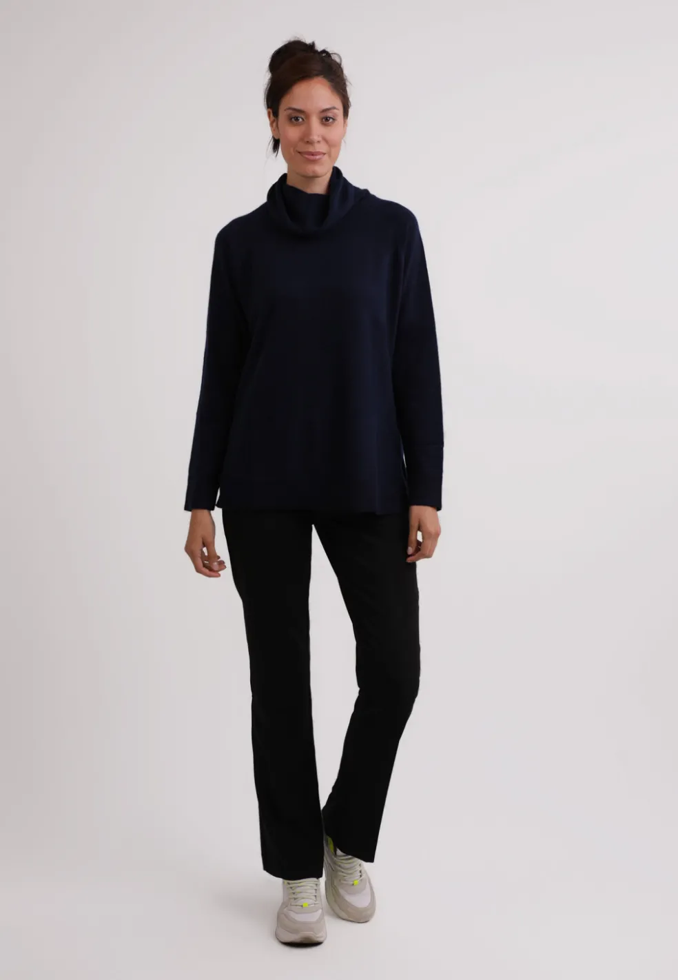 Kaschmir Rollkragen Pullover mit Seitenschlitzen marine blau