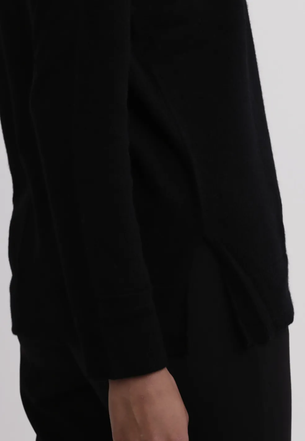 Kaschmir Rollkragen Pullover mit Seitenschlitzen schwarz