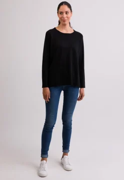 Kaschmir Rundhals Pullover mit Seitenschlitzen schwarz