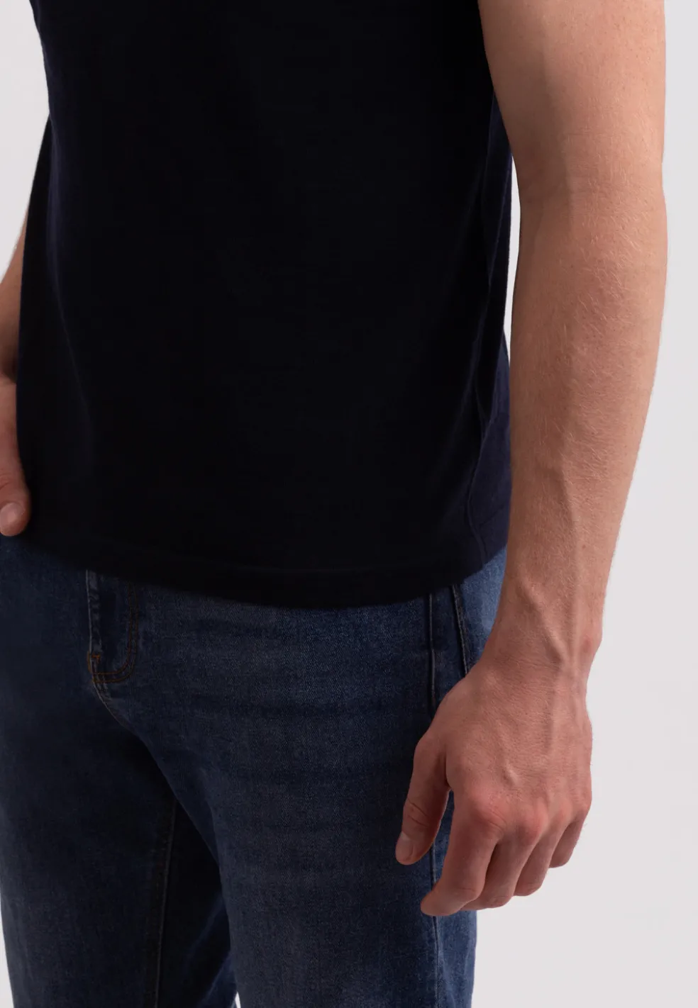 Kaschmir T-Shirt mit V-Ausschnitt marine blau