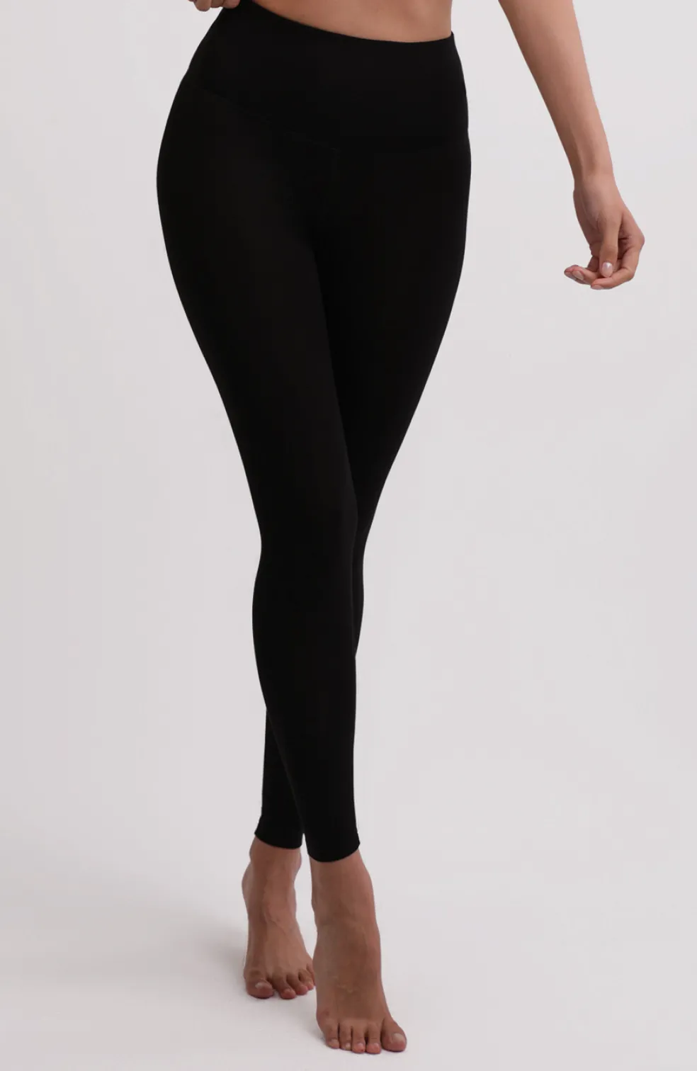 Yoga Leggins aus recyceltem Polyester und hohem Bund schwarz